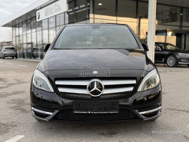 Mercedes Benz B 180 PREMIUM