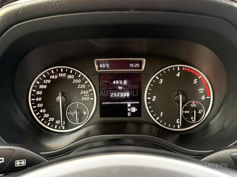 Mercedes Benz B 180 PREMIUM