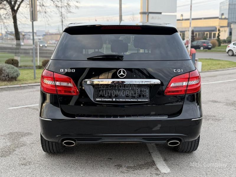 Mercedes Benz B 180 PREMIUM