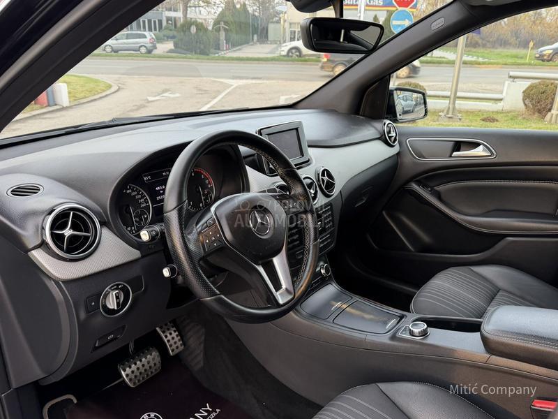 Mercedes Benz B 180 PREMIUM
