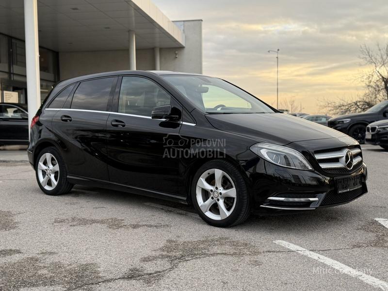 Mercedes Benz B 180 PREMIUM