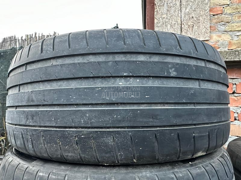 Michelin 235/45 R18 Letnja
