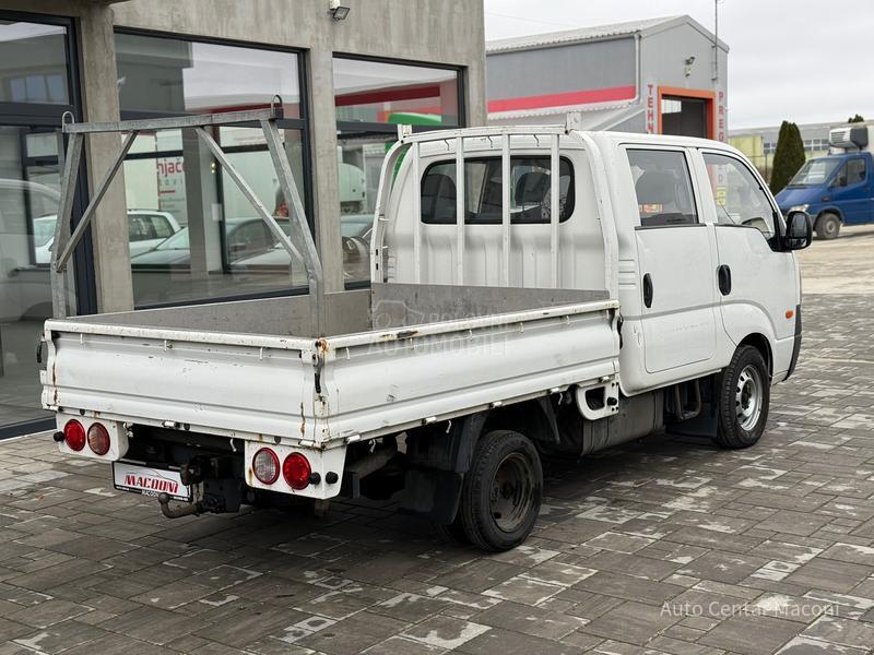 Kia K2900