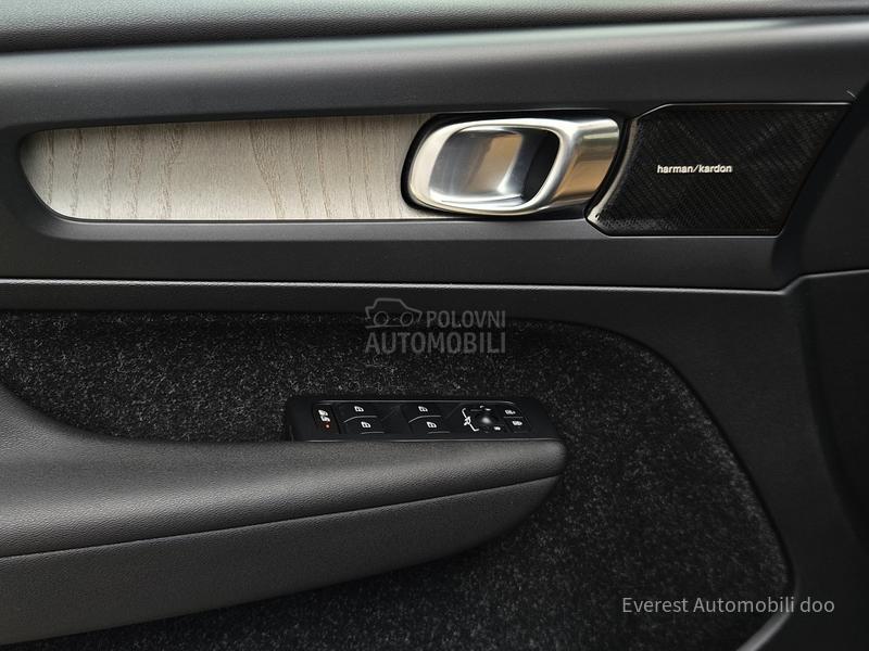 Volvo XC40 rezervisan