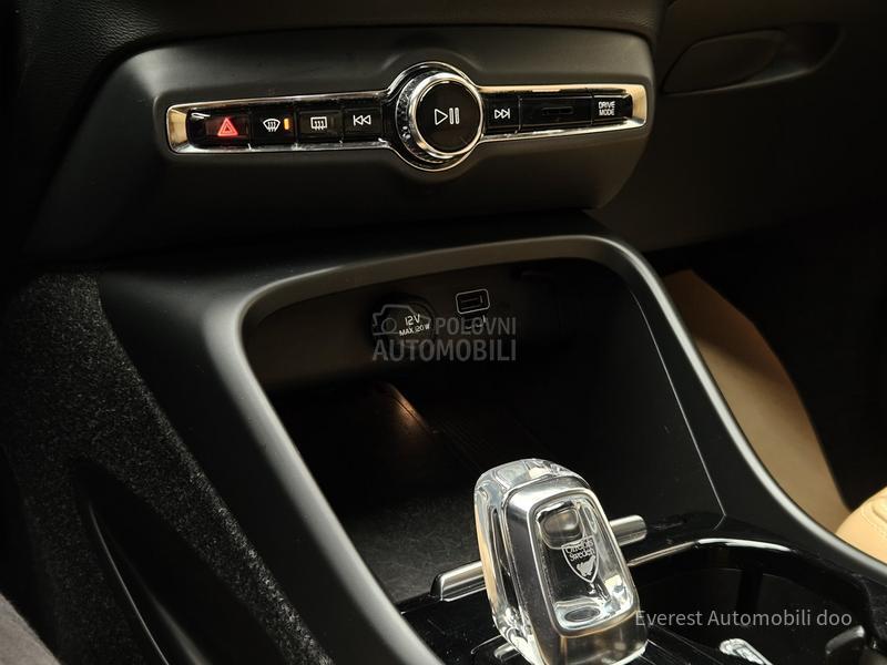 Volvo XC40 rezervisan