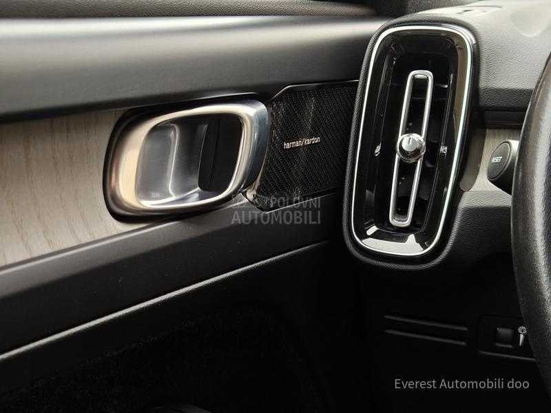 Volvo XC40 rezervisan