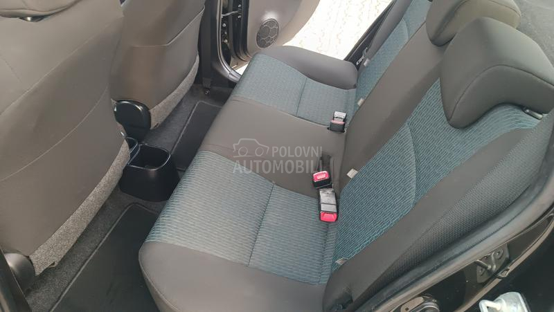 Toyota Yaris 1.33 DUAL VVT-I LUNA