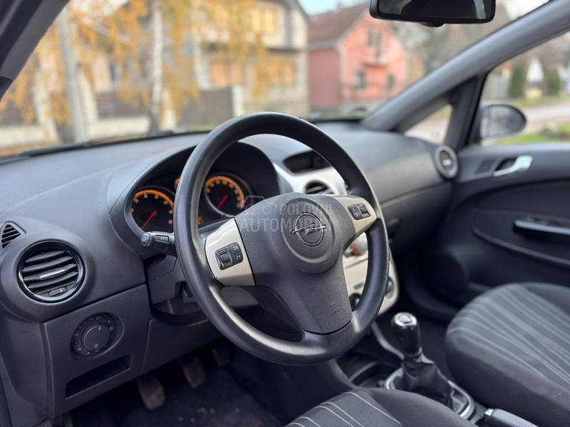 Opel Corsa D 