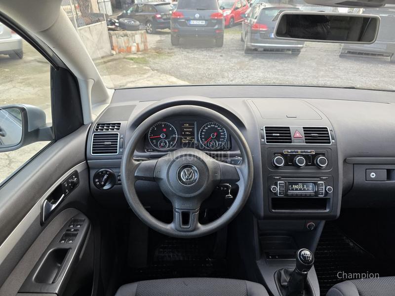 Volkswagen Touran 