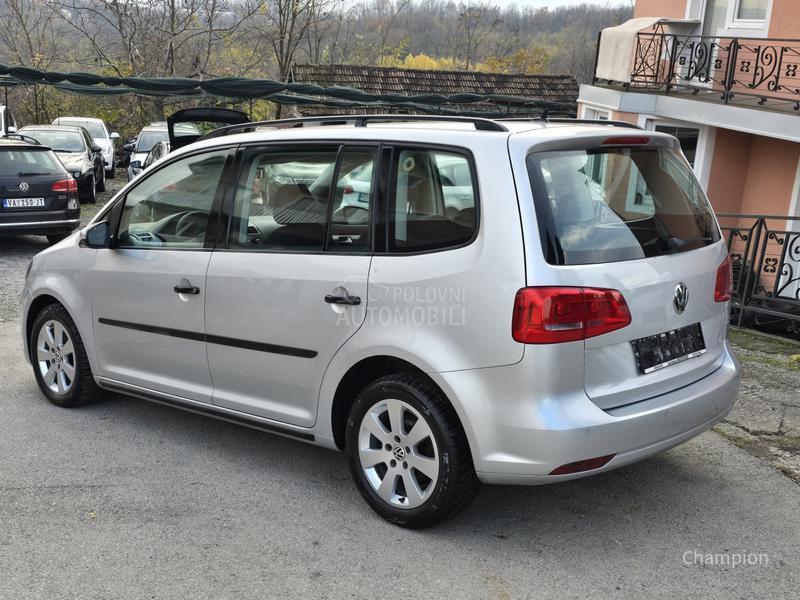 Volkswagen Touran 