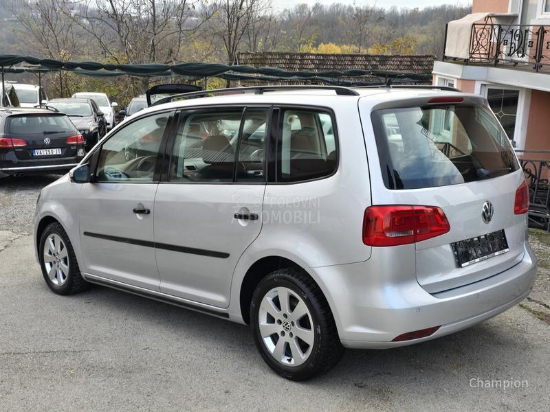 Volkswagen Touran 