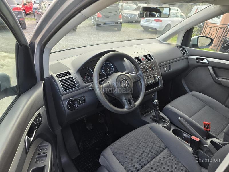 Volkswagen Touran 