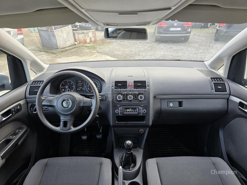 Volkswagen Touran 