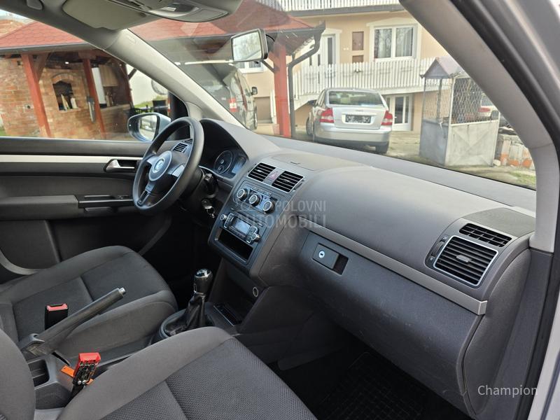 Volkswagen Touran 