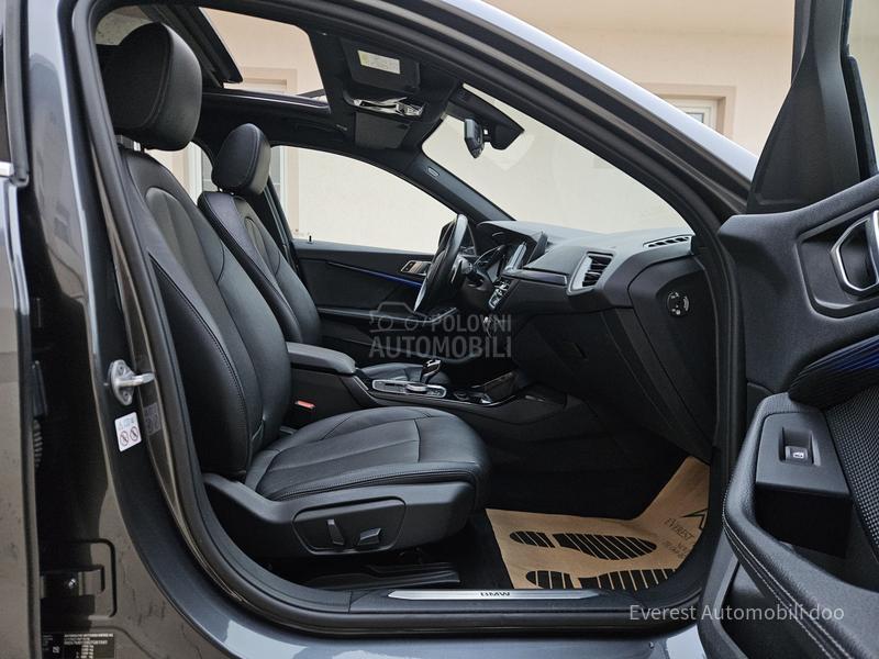 BMW 118 D/EXECUTIVE/PANO