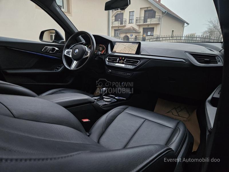 BMW 118 D/EXECUTIVE/PANO