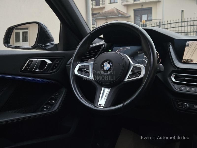 BMW 118 D/EXECUTIVE/PANO