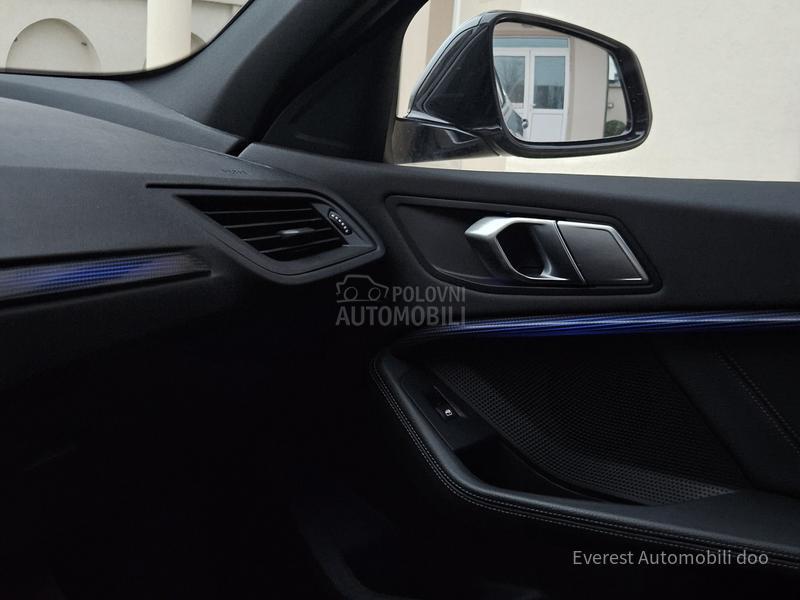 BMW 118 D/EXECUTIVE/PANO