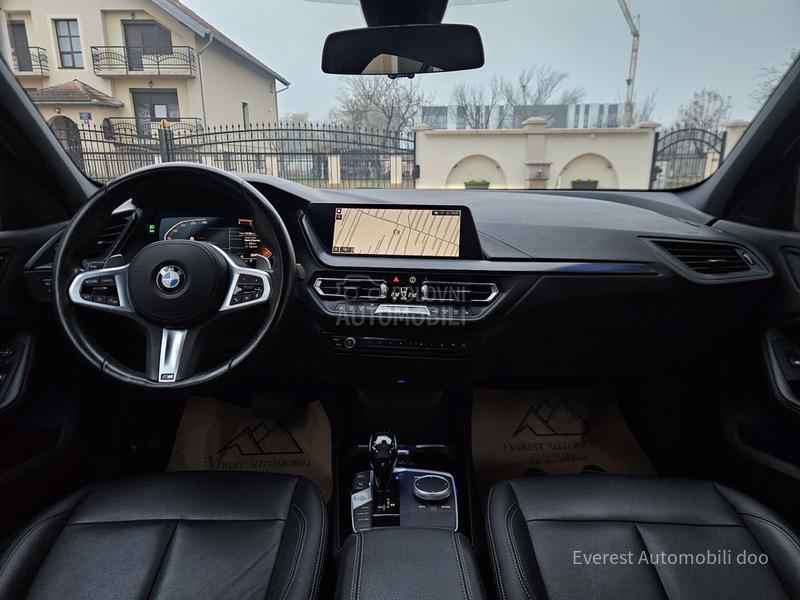 BMW 118 D/EXECUTIVE/PANO