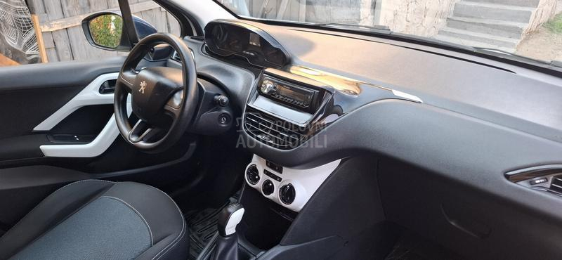 Peugeot 208 1.0.PURETEC
