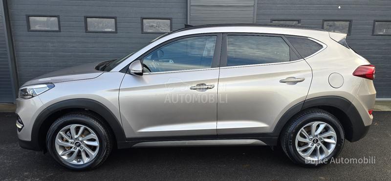 Hyundai Tucson 1.7CRDI PANO