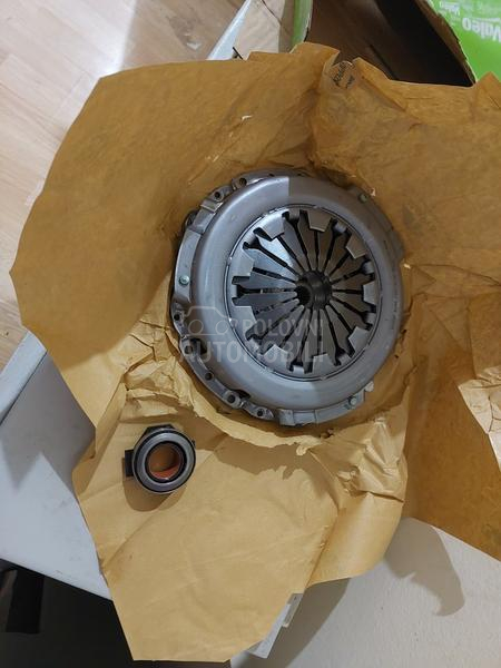 Set kvacila potpuno novo