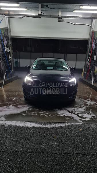 Opel Astra J 