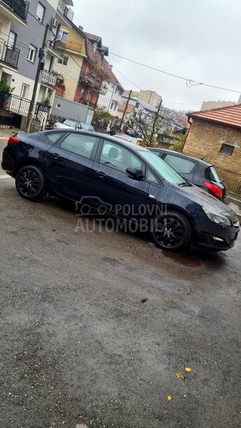 Opel Astra J 