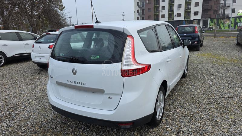 Renault Scenic 1.5 DCI