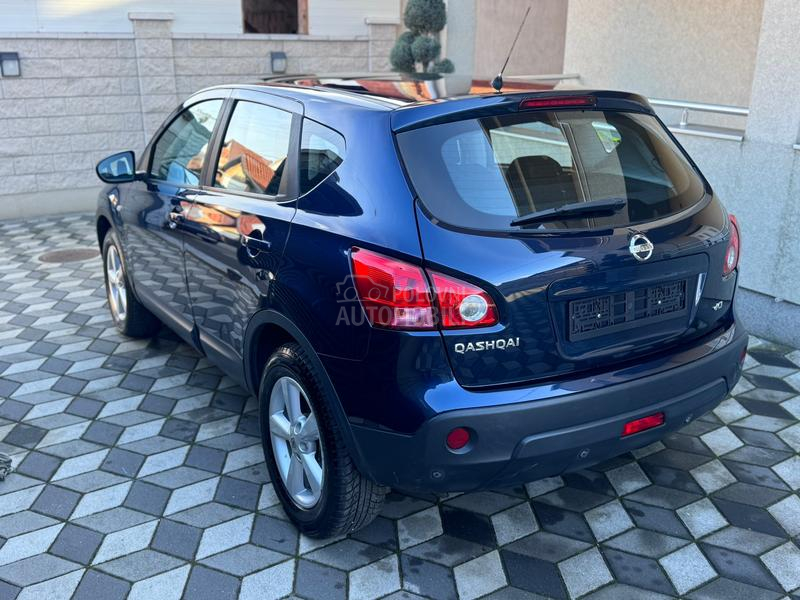 Nissan Qashqai 2.0dci 4WD TEKNA CH