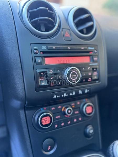 Nissan Qashqai 2.0dci 4WD TEKNA CH