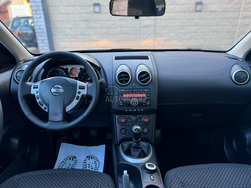 Nissan Qashqai 2.0dci 4WD TEKNA CH