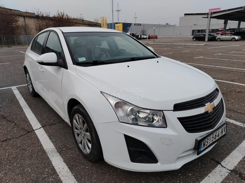 Chevrolet Cruze 1.6 P L I N