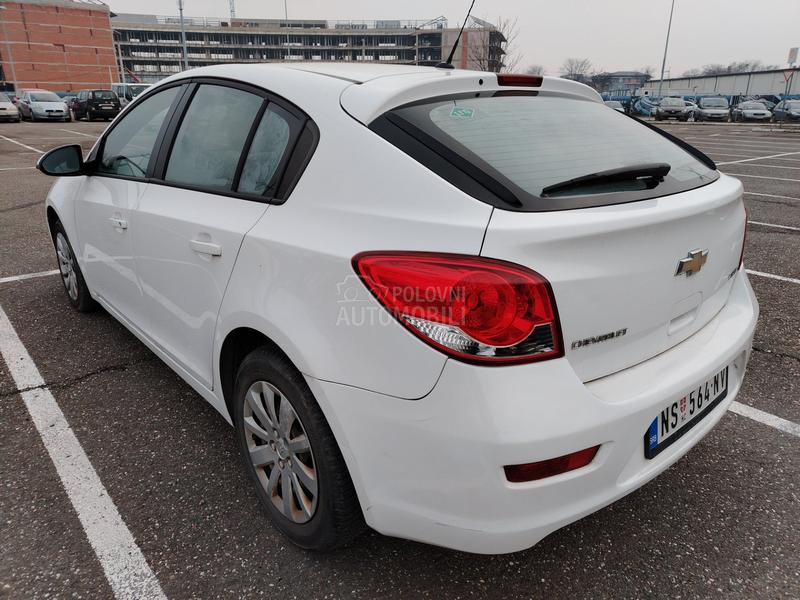 Chevrolet Cruze 1.6 P L I N