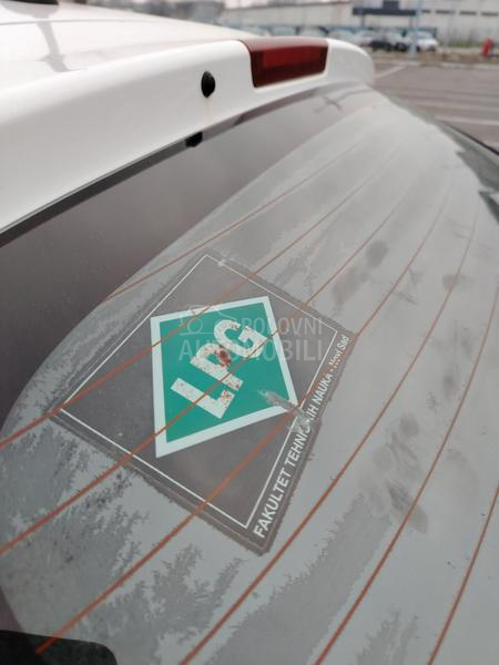 Chevrolet Cruze 1.6 P L I N