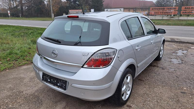 Opel Astra H 1.6Edition