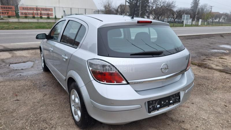 Opel Astra H 1.6Edition