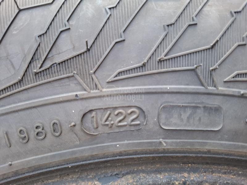 Nexen 215/65 R16 Zimska