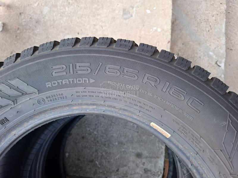 Nexen 215/65 R16 Zimska