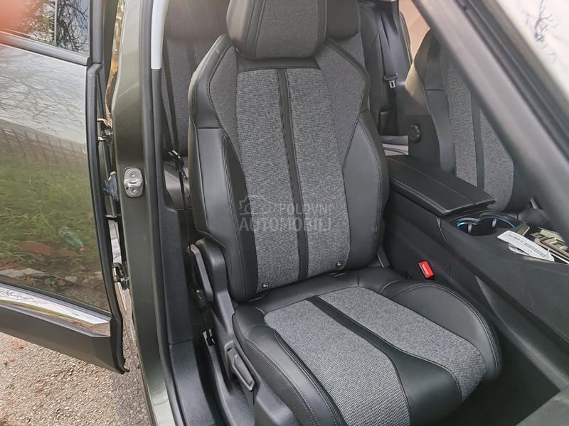 Peugeot 3008 1.2 Allure/auutomat