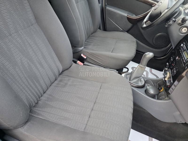 Dacia Duster 1.6 LAUREATE