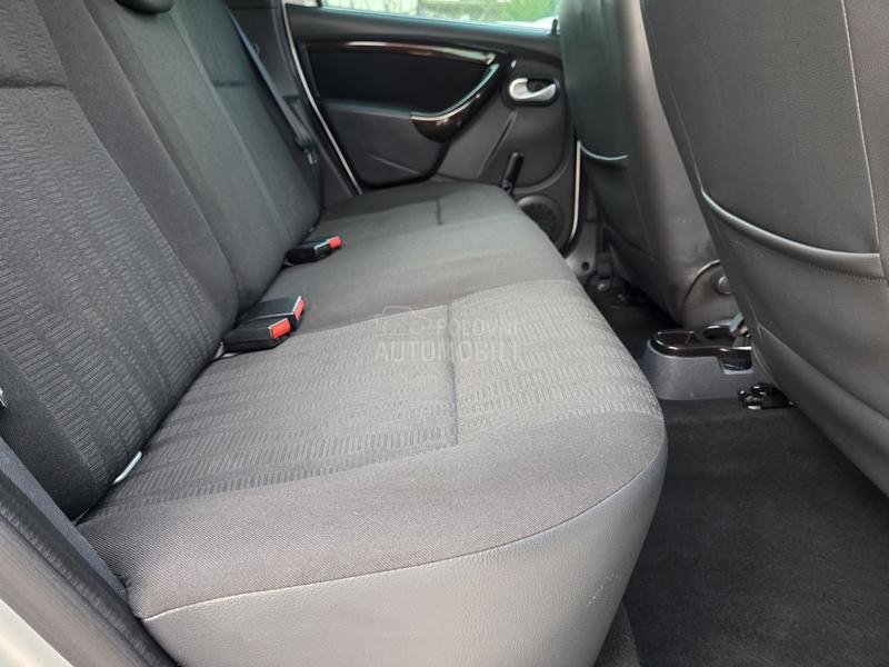 Dacia Duster 1.6 LAUREATE