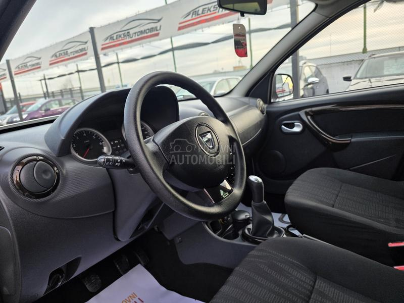 Dacia Duster 1.6 LAUREATE