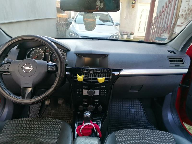 Opel Astra H 
