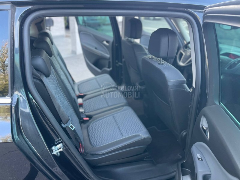 Opel Zafira C O S M O 7 Sed