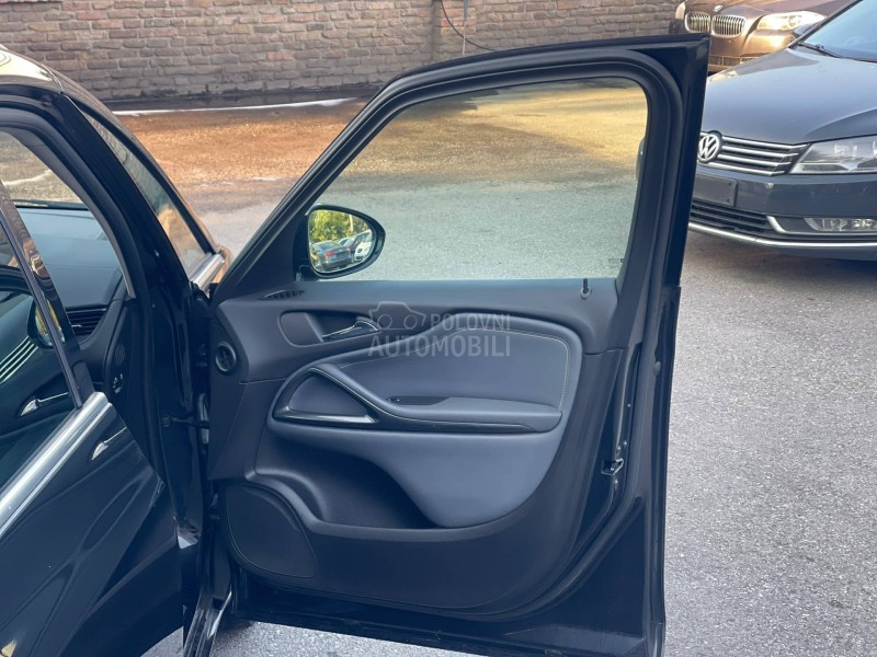 Opel Zafira C O S M O 7 Sed