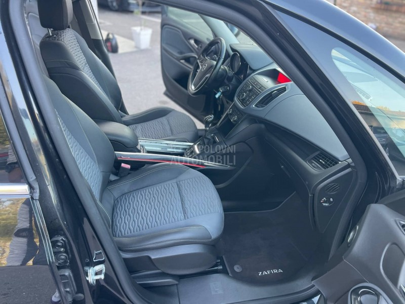 Opel Zafira C O S M O 7 Sed