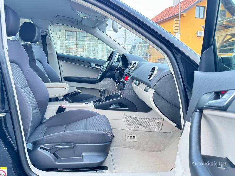 Audi A3 SPORTBACK  T O P