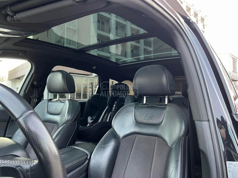 Audi Q7 S Line