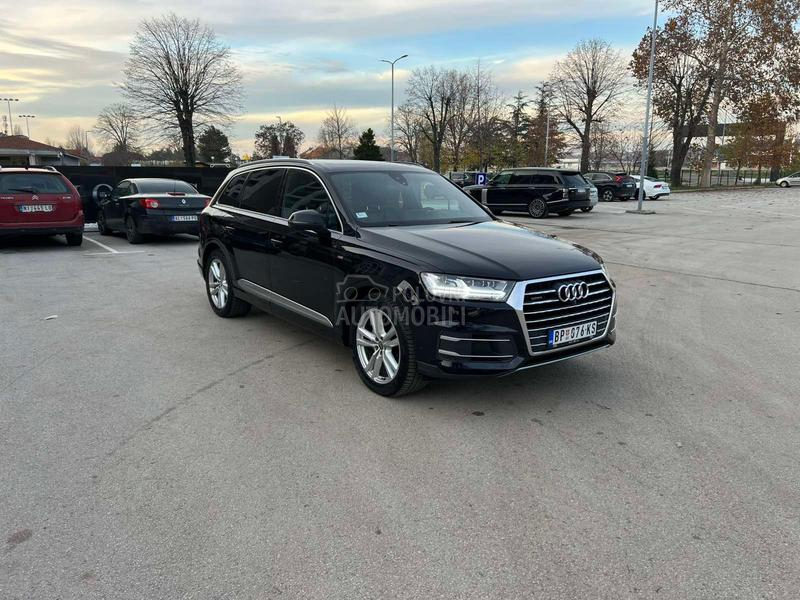 Audi Q7 S Line